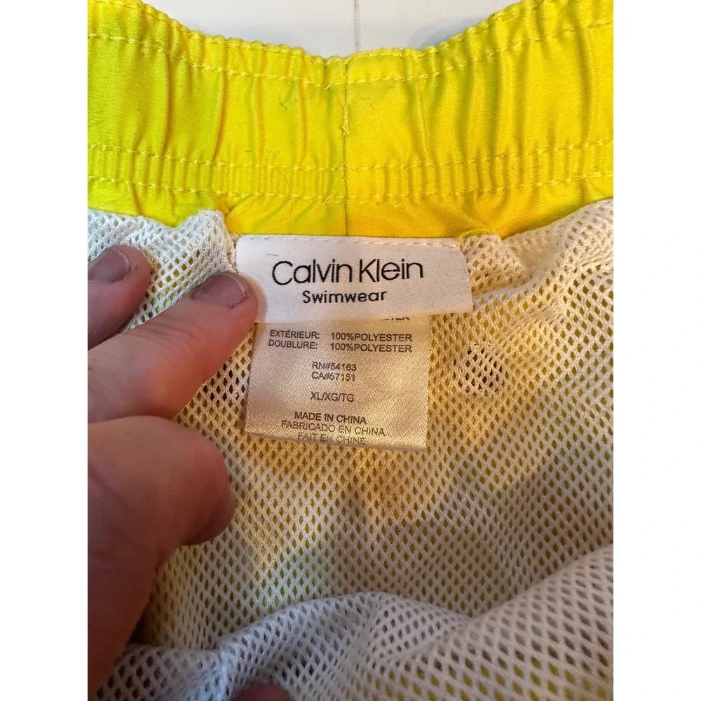Calvin Klein dive into